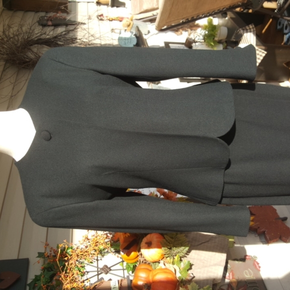 JOS. A. BANK CLOTHIERS ♡ Vintage Black 2pc Pure Wool Fully Lined Skirt Suit 4 - Picture 7 of 17